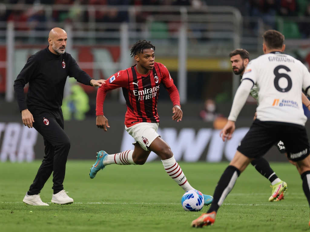 加比亚：米兰需坚持到底的斗志，我常提醒莱奥回防支援