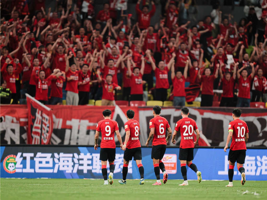 海港 ｜ 主场终结连败！维塔尔进球后伤退，蒯纪闻替补表现亮眼